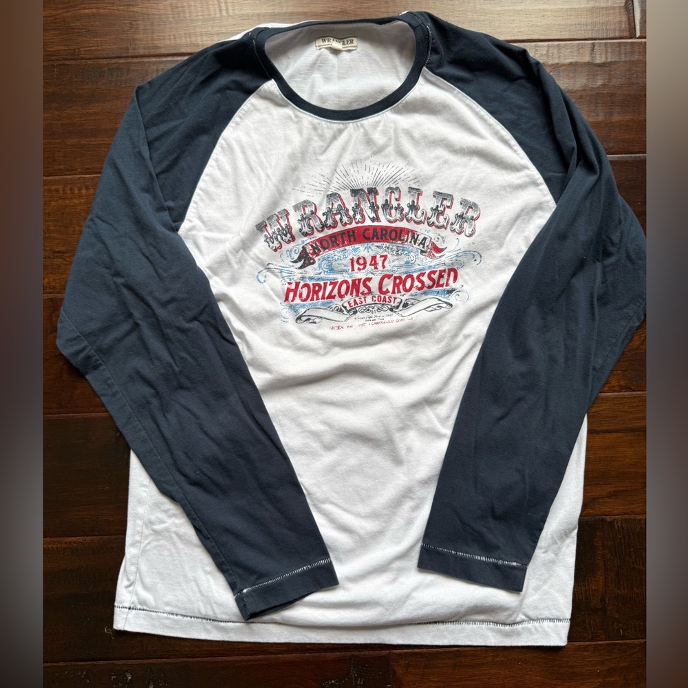 Wrangler Men's Long Sleeve Raglan Baseball T-Shirt North Carolina Graphic